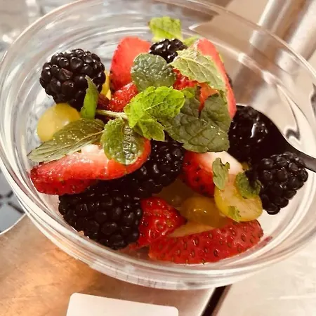 Отель Winterhouse 2*