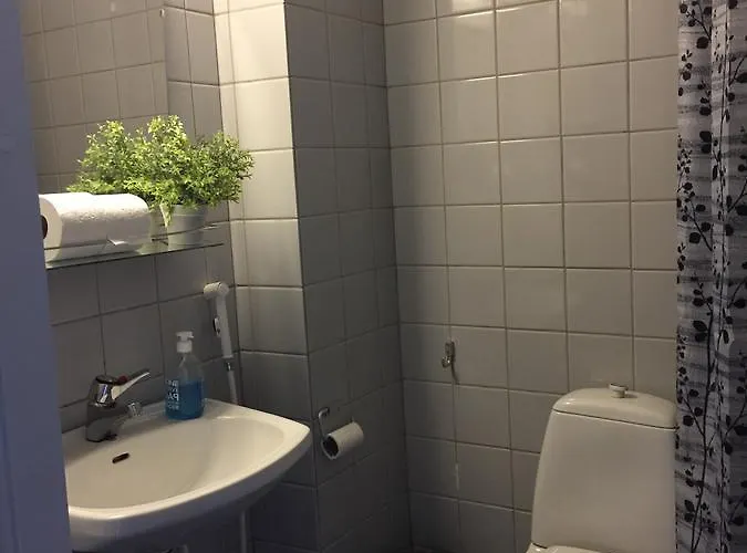 Winterhouse Hotel 2*