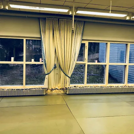 Winterhouse Hotel 2*